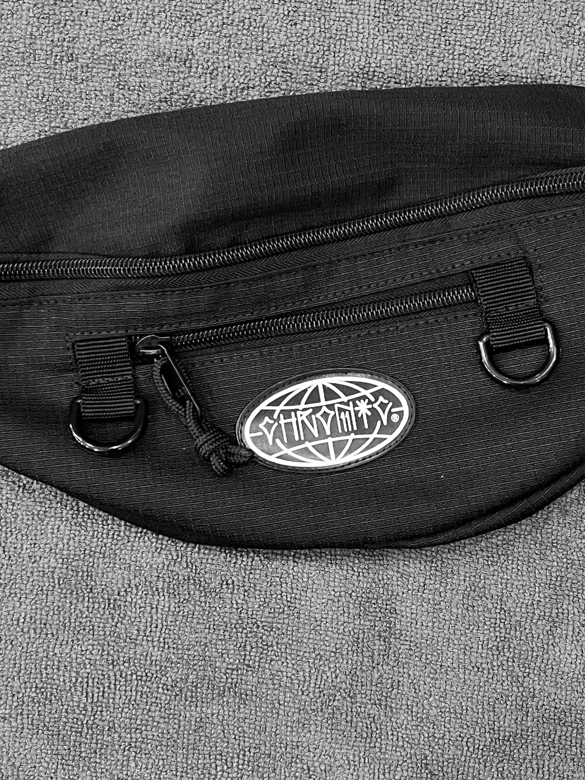 SHOULDER BAG CHRONIC LOGO - PRETA