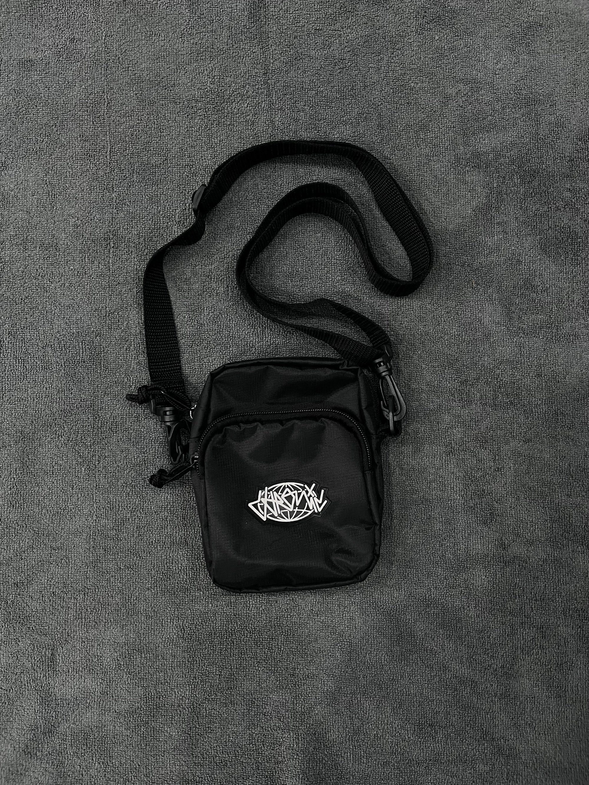 SHOULDER BAG CHRONIC LOGO - PRETA