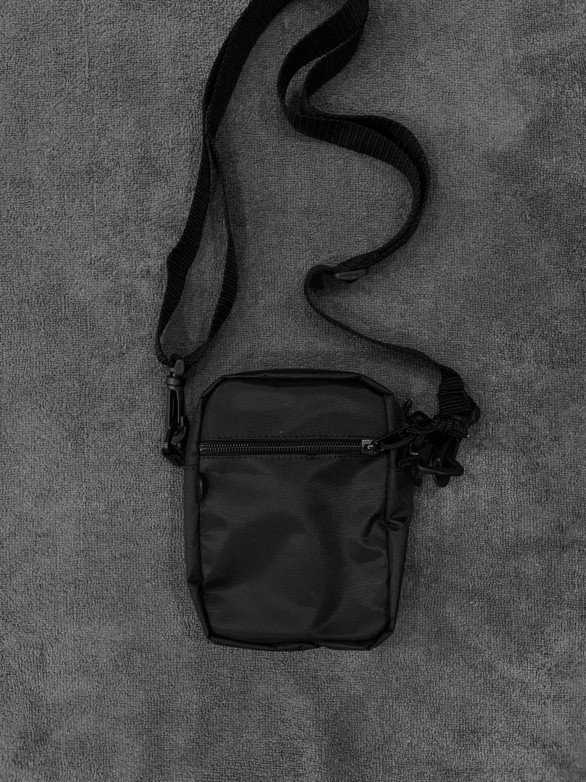 SHOULDER BAG CHRONIC LOGO - PRETA