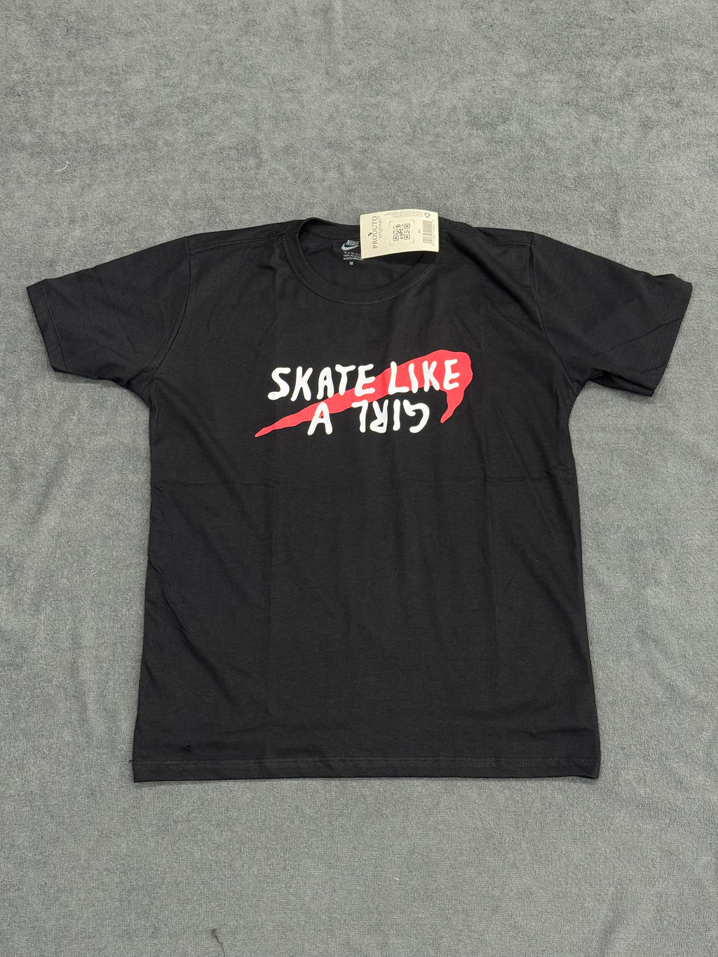 CAMISETA NK LIKE - PRETA