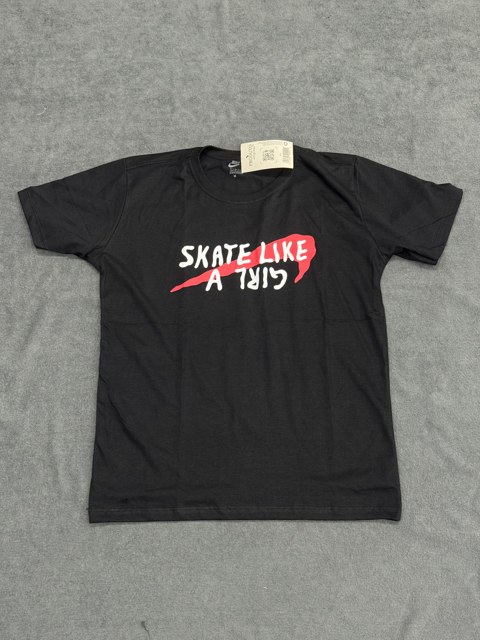 CAMISETA NK LIKE - PRETA