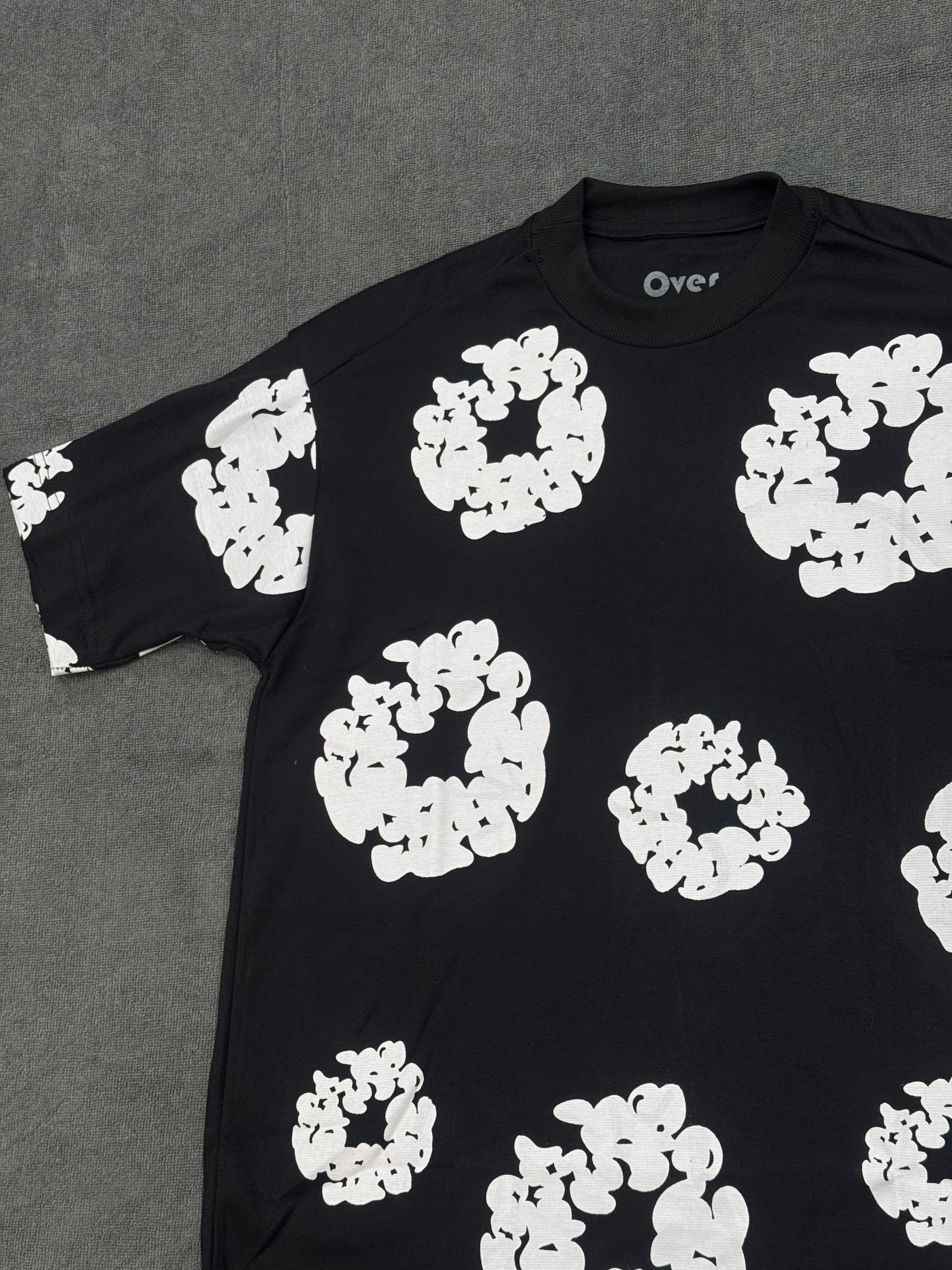 CAMISETA OVERSIZED DENIM TEARS - PRETA