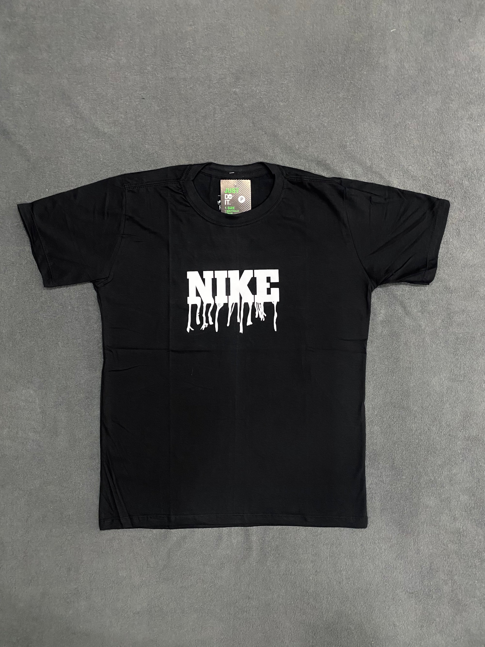 CAMISETA NK DOUBLE LOGO - PRETA