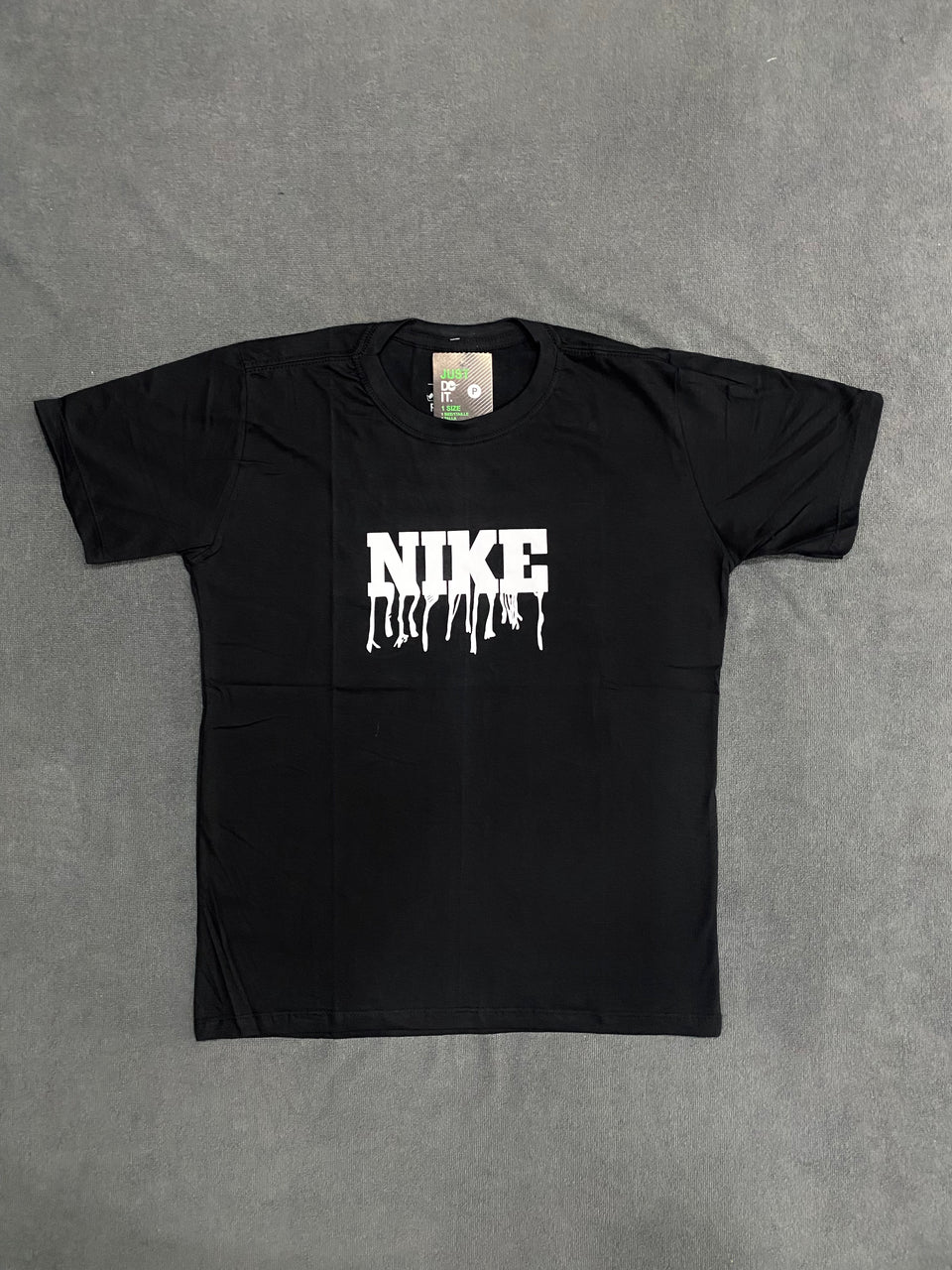 CAMISETA NK DOUBLE LOGO - PRETA