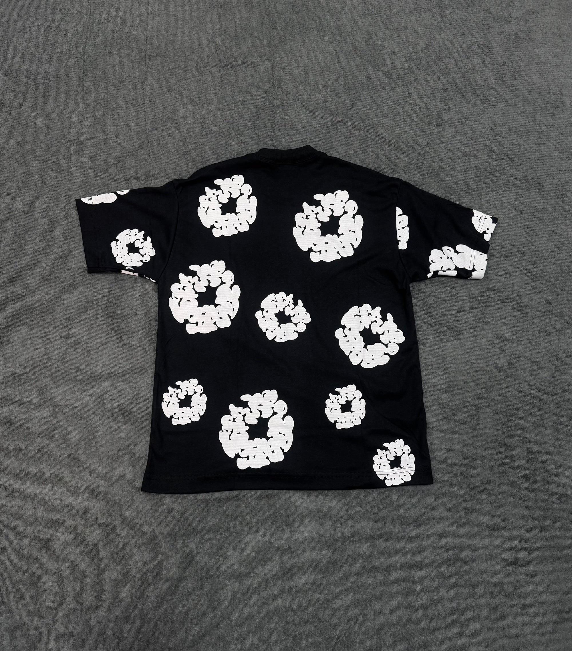 CAMISETA OVERSIZED DENIM TEARS - PRETA