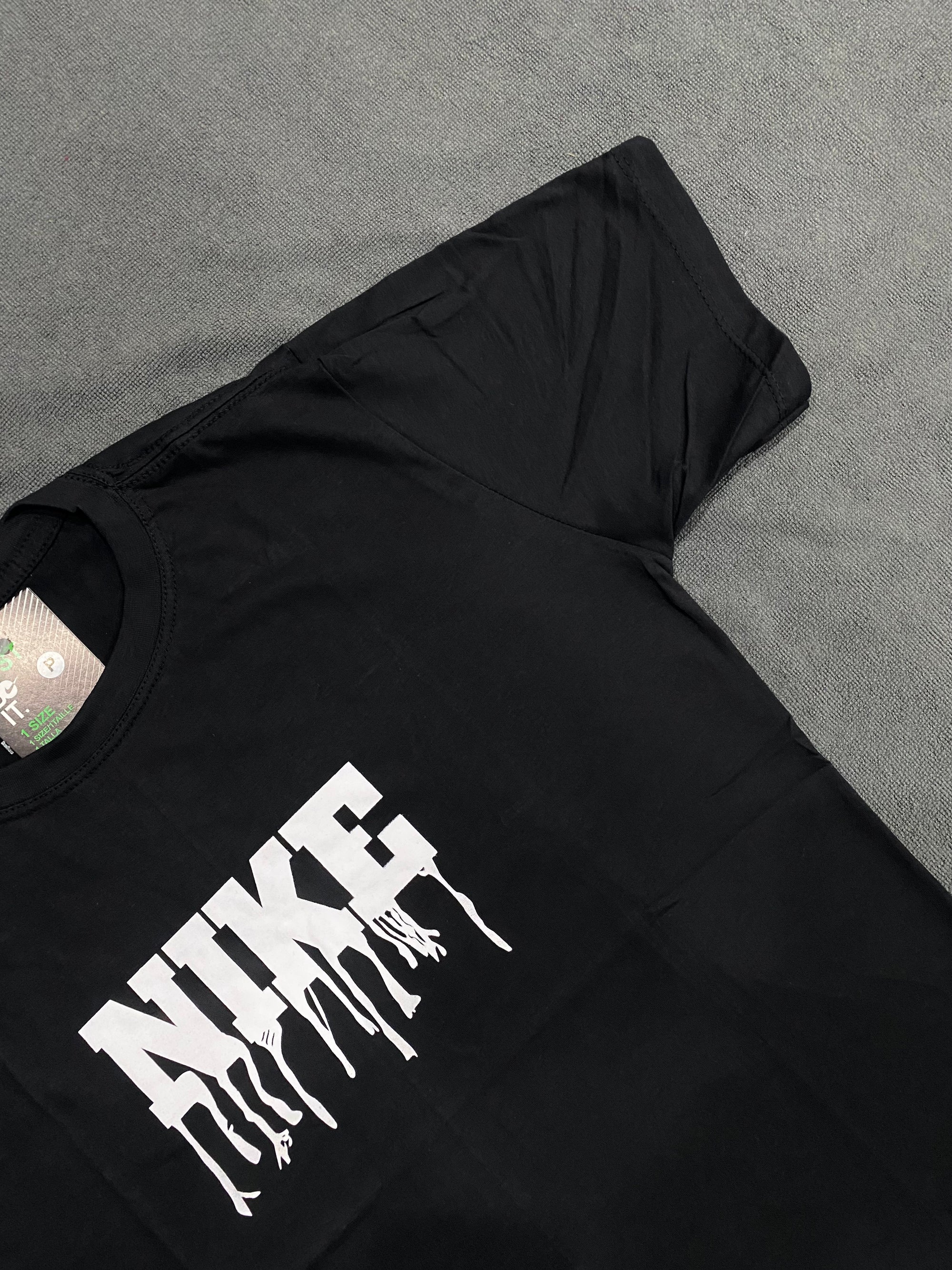 CAMISETA NK DOUBLE LOGO - PRETA