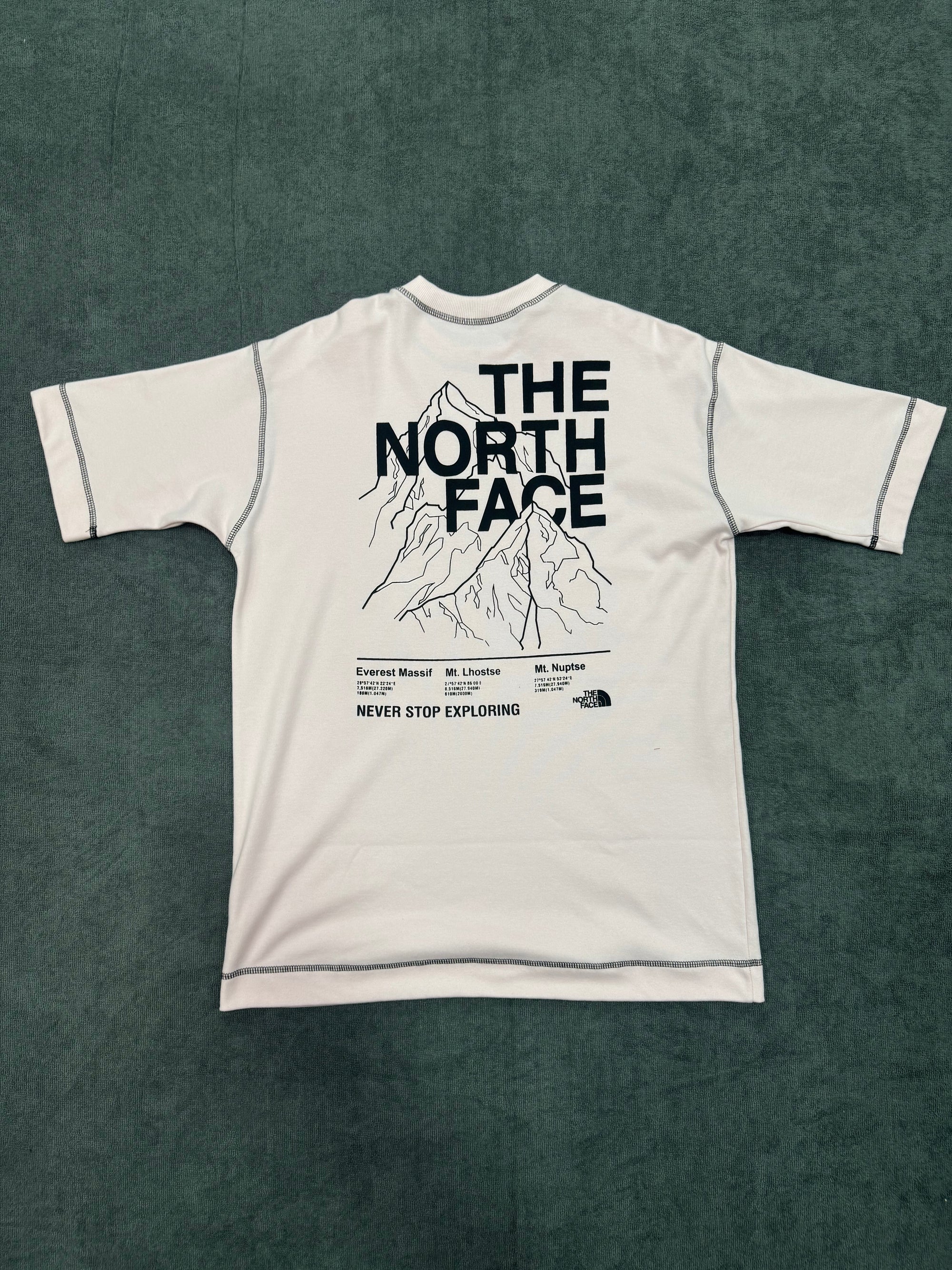 CAMISETA OVERSIZED NORTH FACE - BRANCA