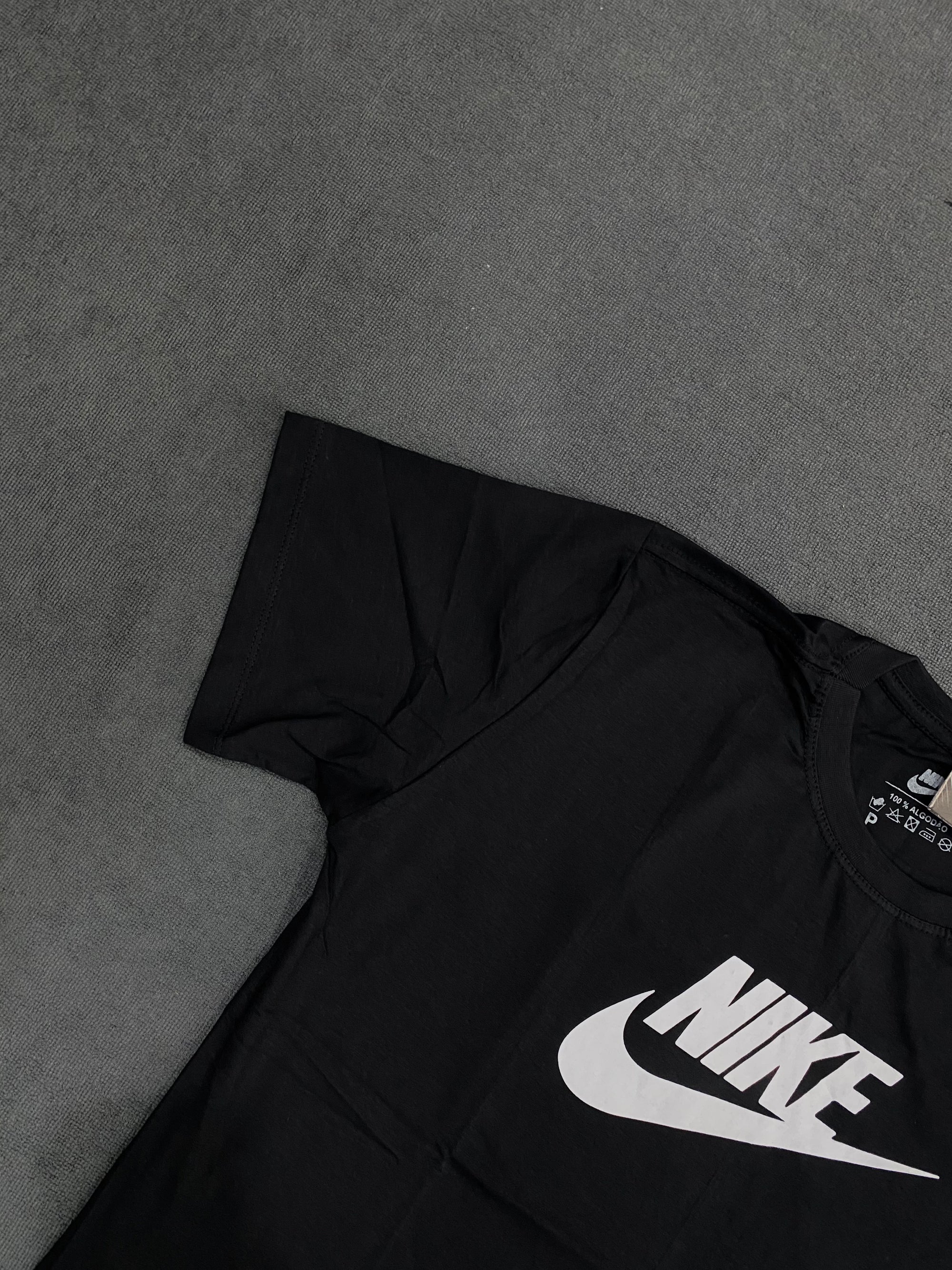 CAMISETA NK TWO LOGO - PRETA
