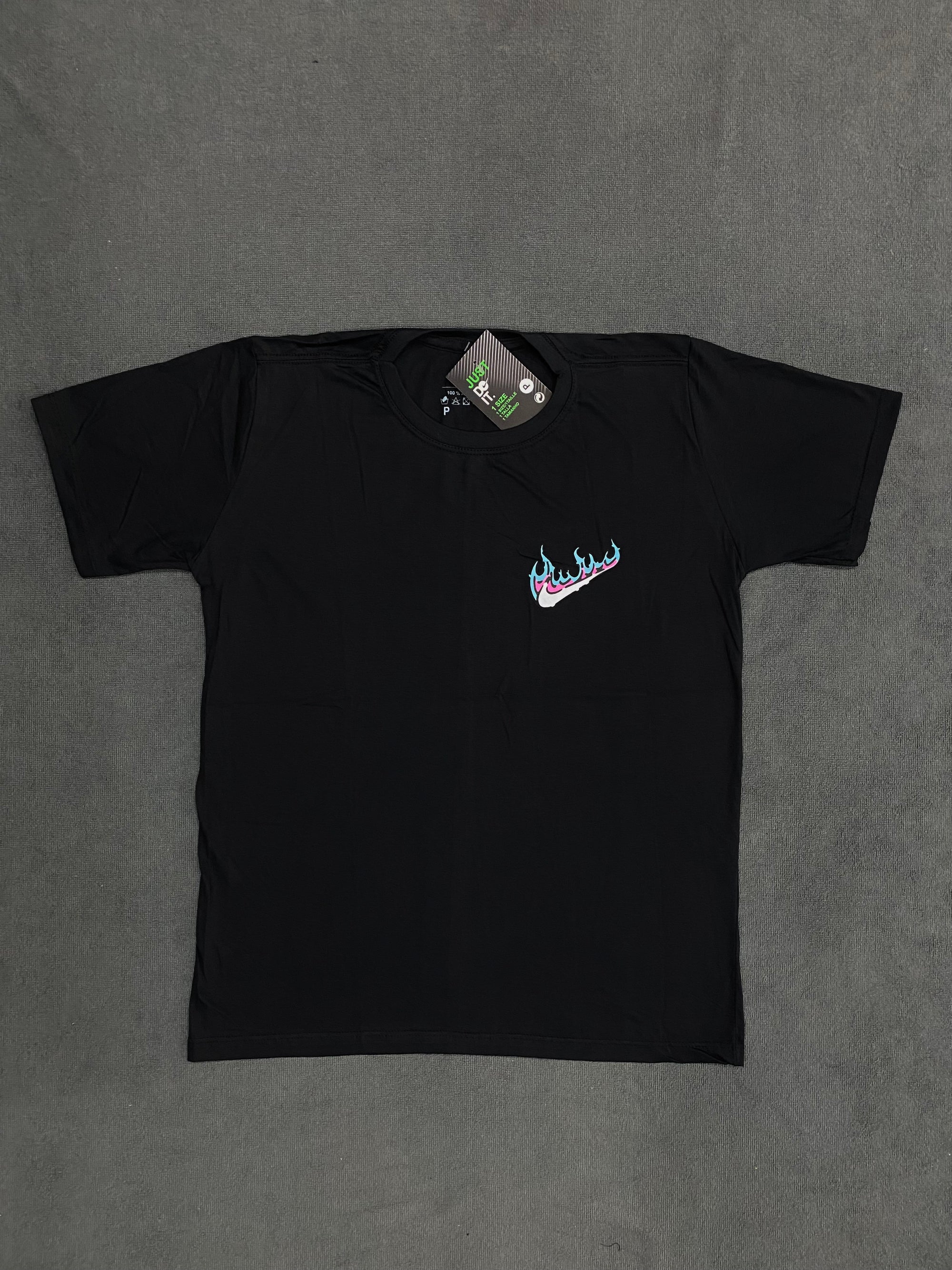 CAMISETA STUSSY MAX - PRETA
