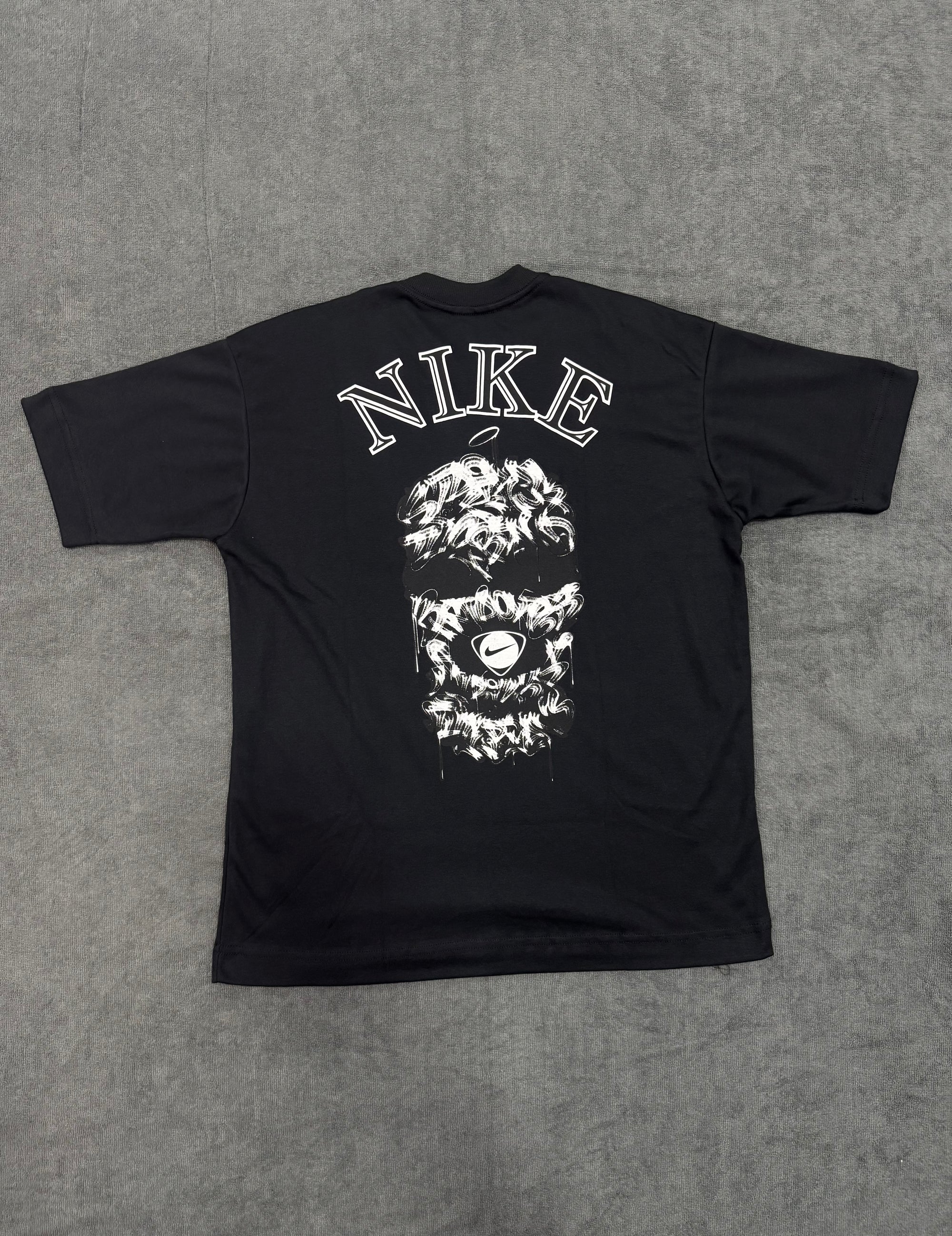 CAMISETA OVERSIZED NK BALACLAVA - PRETA