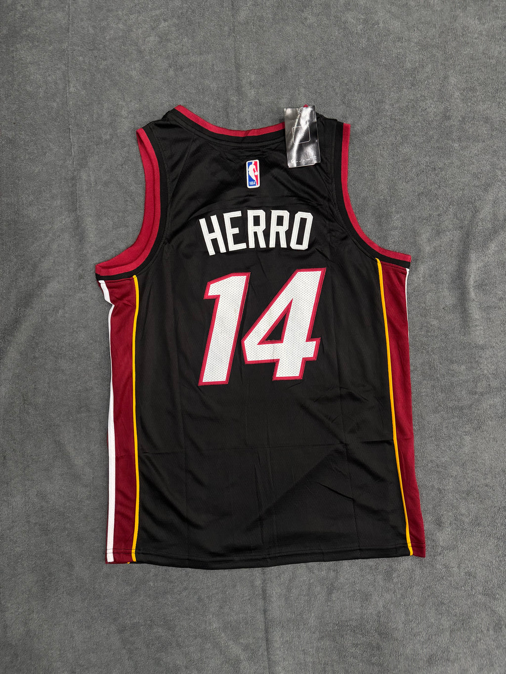 REGATA BASQUETE NK MIAMI - PRETA