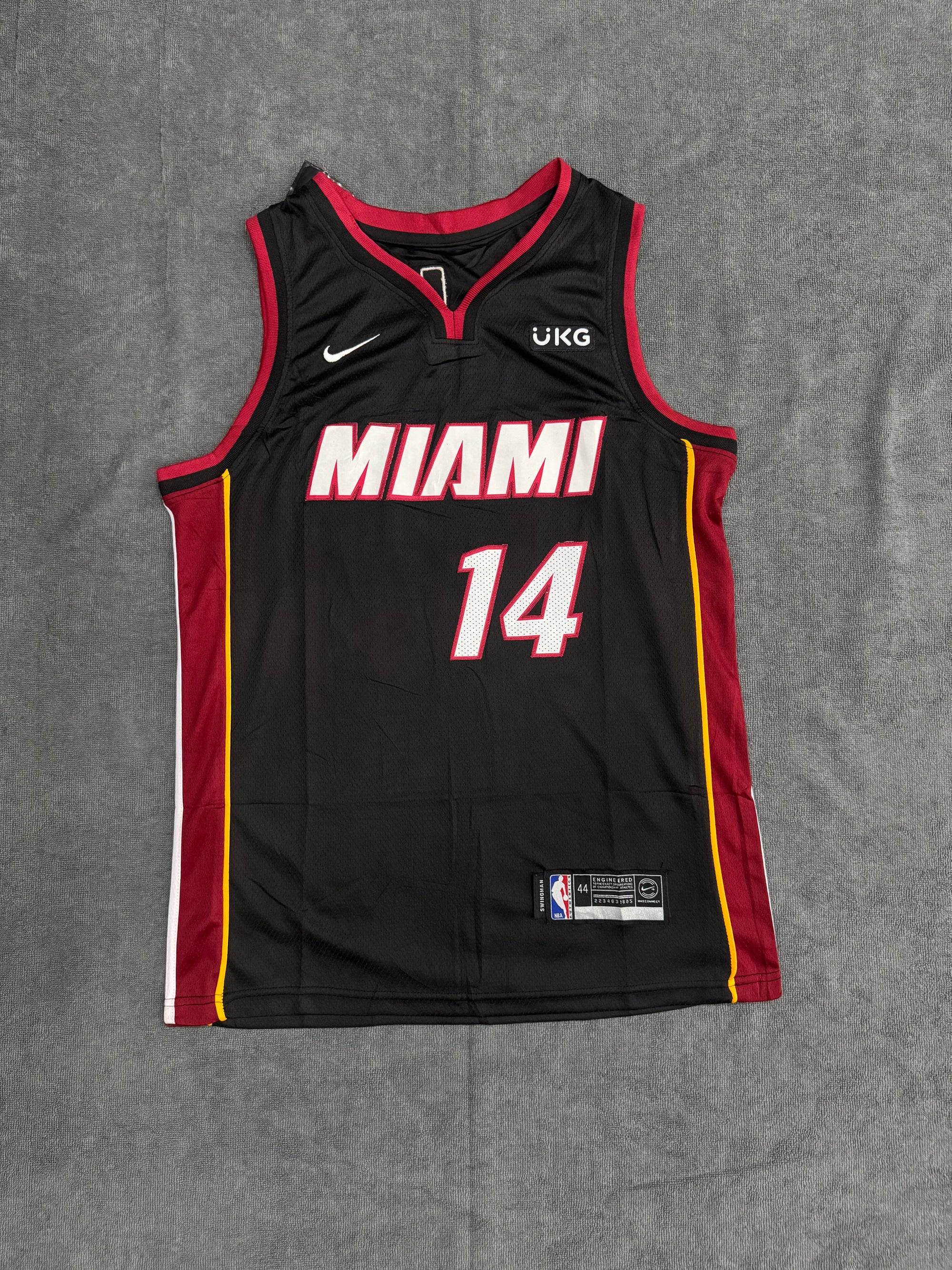 REGATA BASQUETE NK MIAMI - PRETA