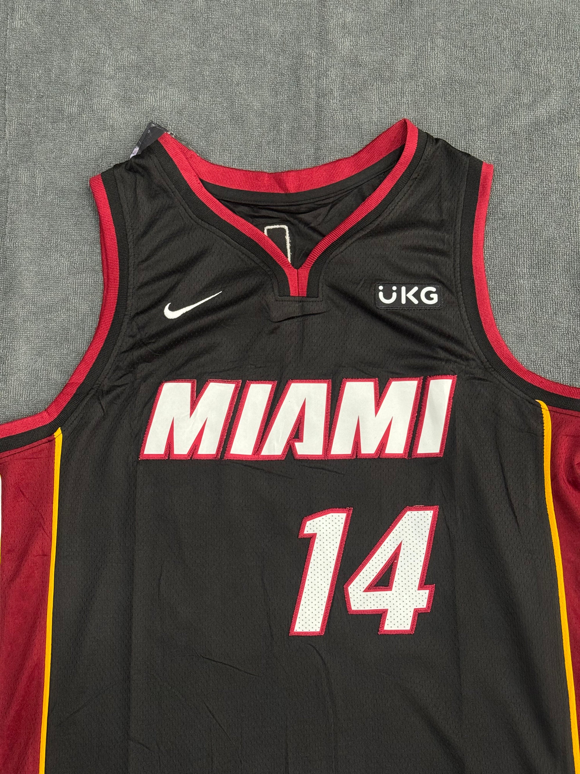 REGATA BASQUETE NK MIAMI - PRETA