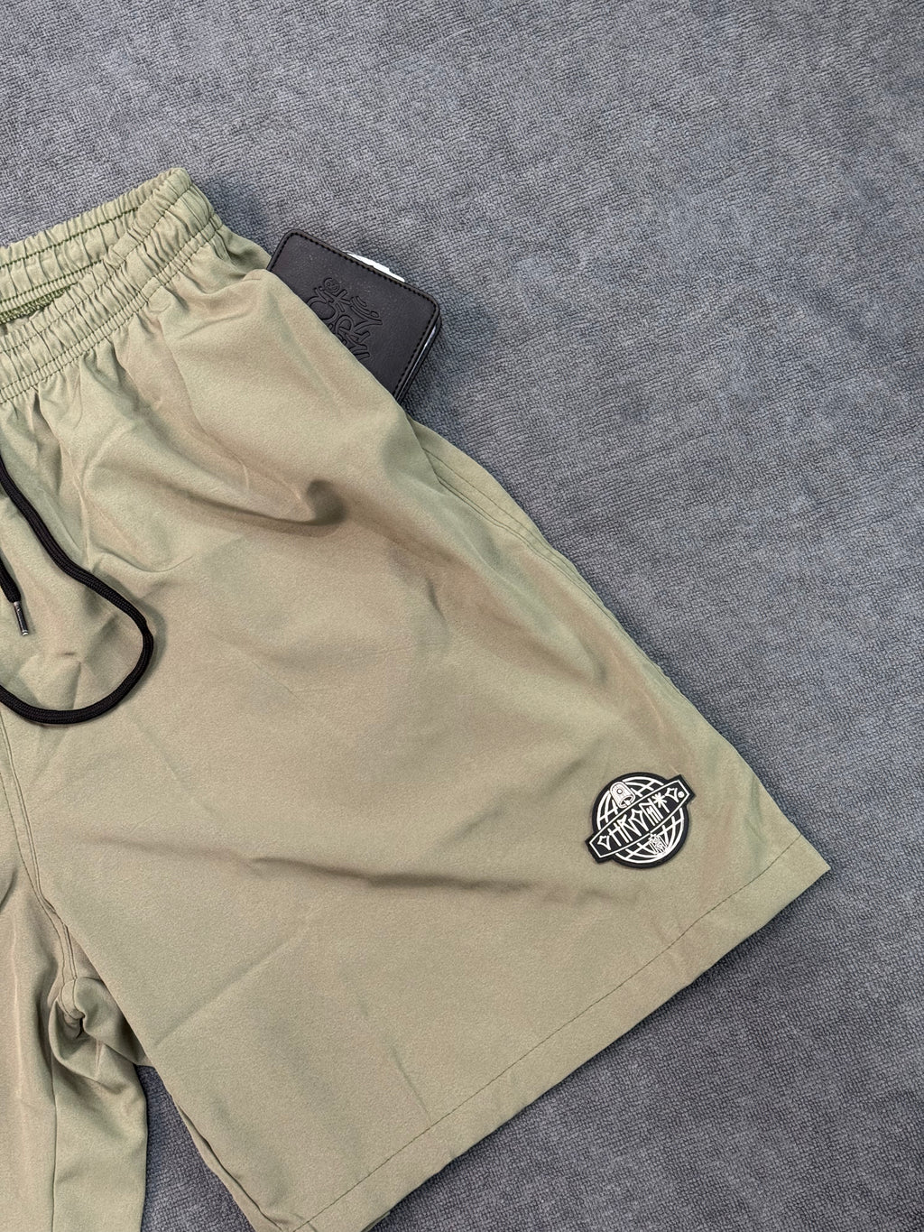 SHORT CHRONIC WORLD - BEGE