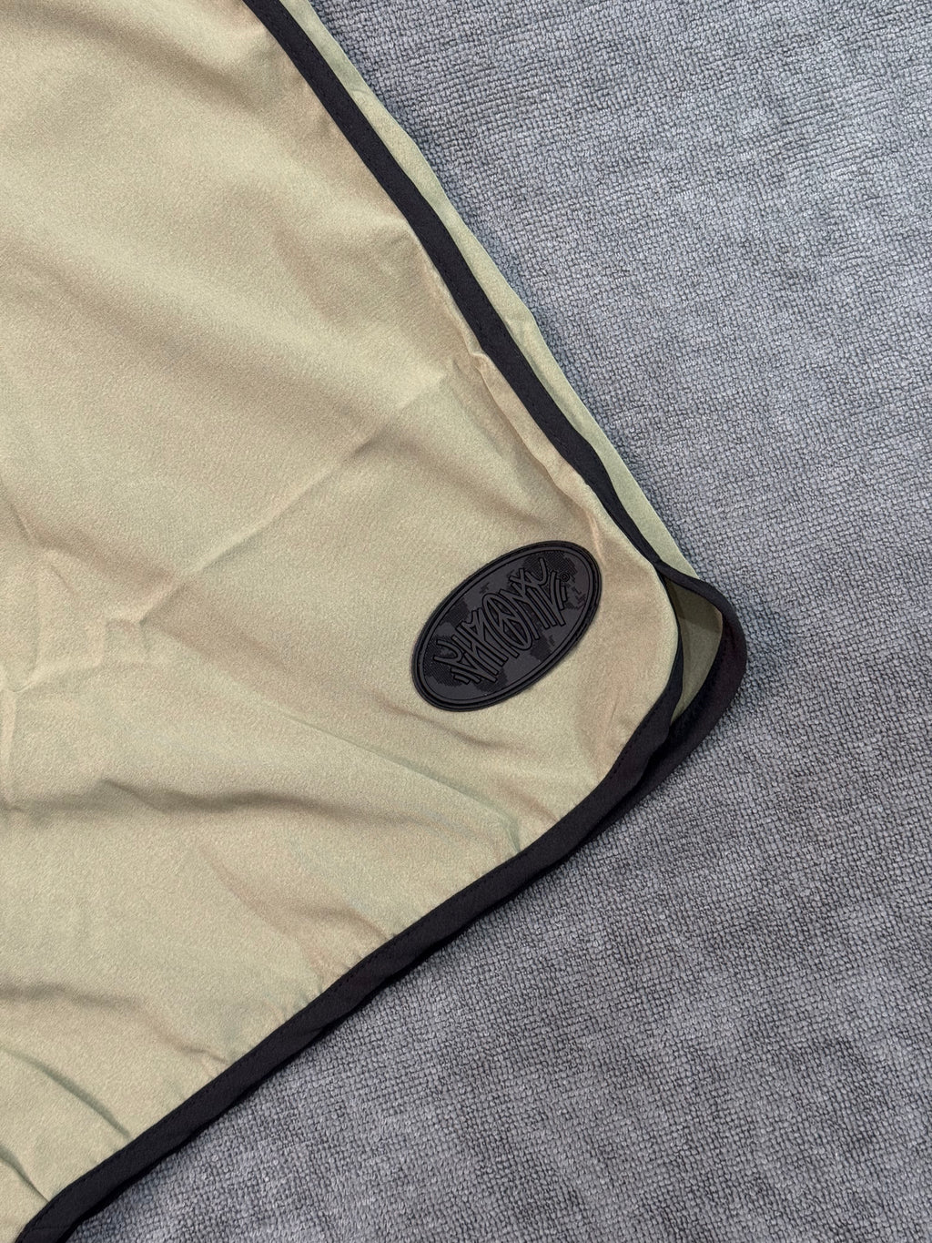 SHORT CHRONIC - BEGE/PRETO