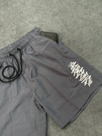 SHORT CHRONIC LOGO - CINZA