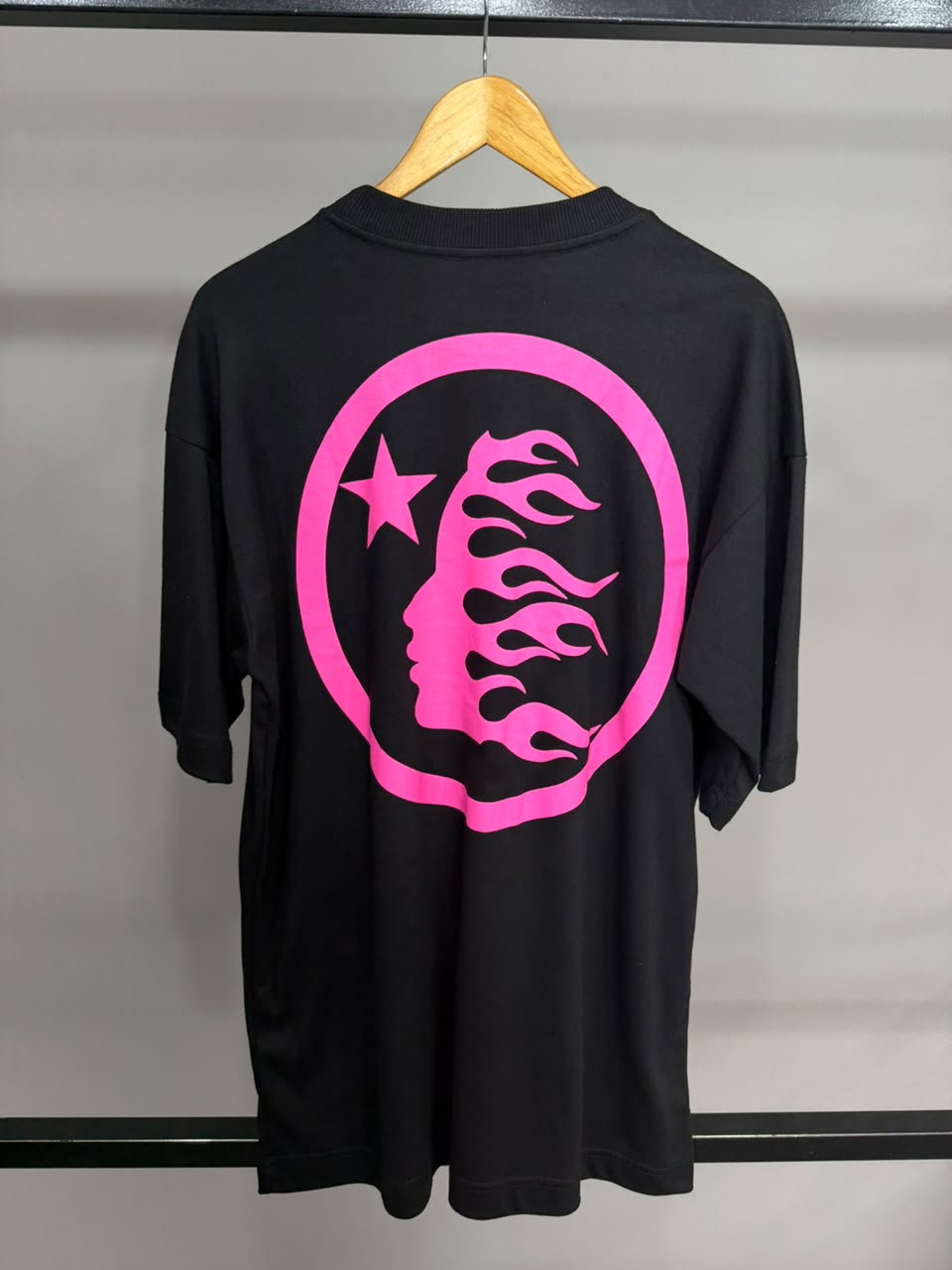 CAMISETA OVERSIZED HELLSTAR - PRETA