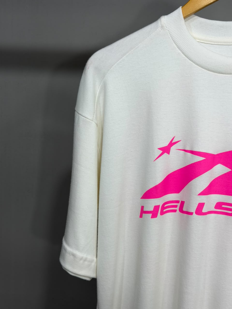 CAMISETA OVERSIZED HELLSTAR - OFF WHITE