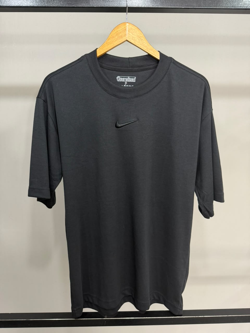 CAMISETA OVERSIZED NK LOGO - PRETA